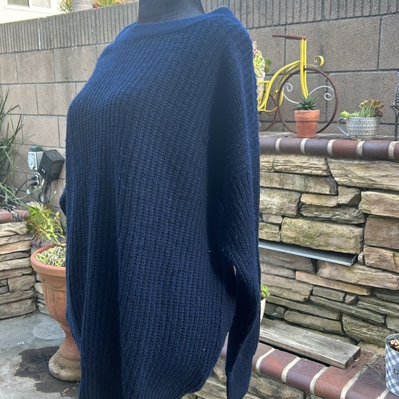 New Liny Xin woman’s sweater - Picture 3 of 7